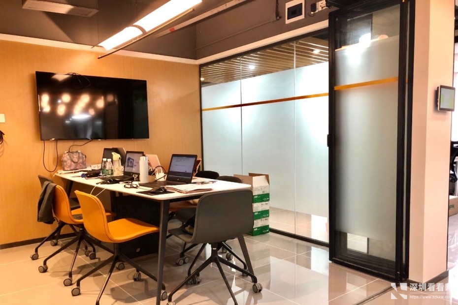 3人间特价只需1500创业的小团队个人办公独立工作室写字楼配套