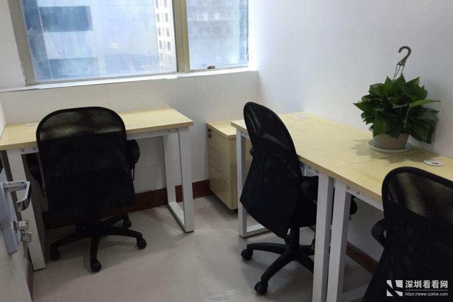 创业的小团队个人办公独立工作室写字楼办公室配套