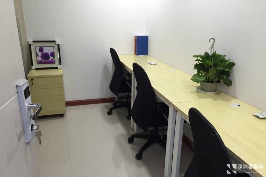 创业的小团队个人办公独立工作室写字楼办公室配套