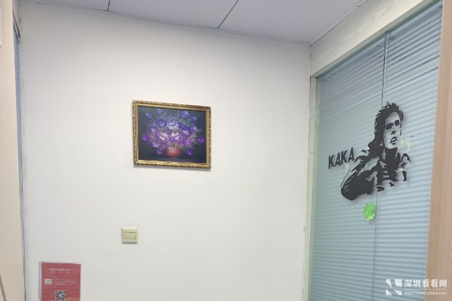 华强北地铁口全新精装联合独立办公室1人至10人送红本