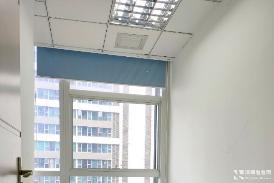 南油正地铁口精装办公室带家私空调实用率高停车位充足